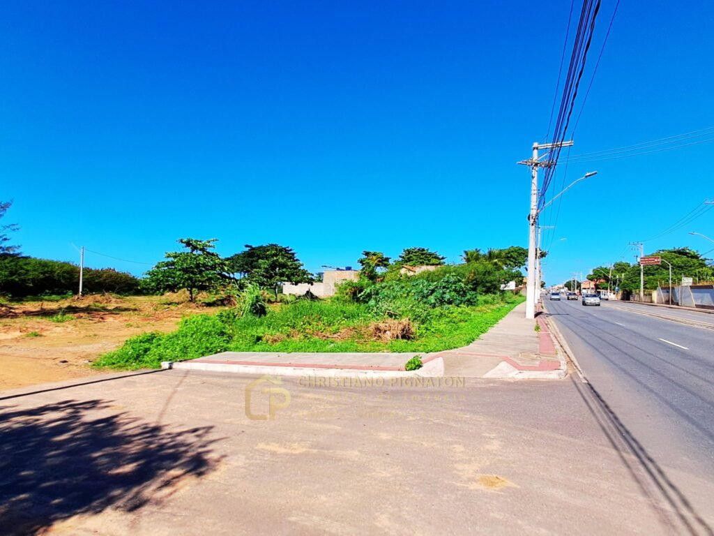 Área de 3240m² - Praia de Jacaraípe