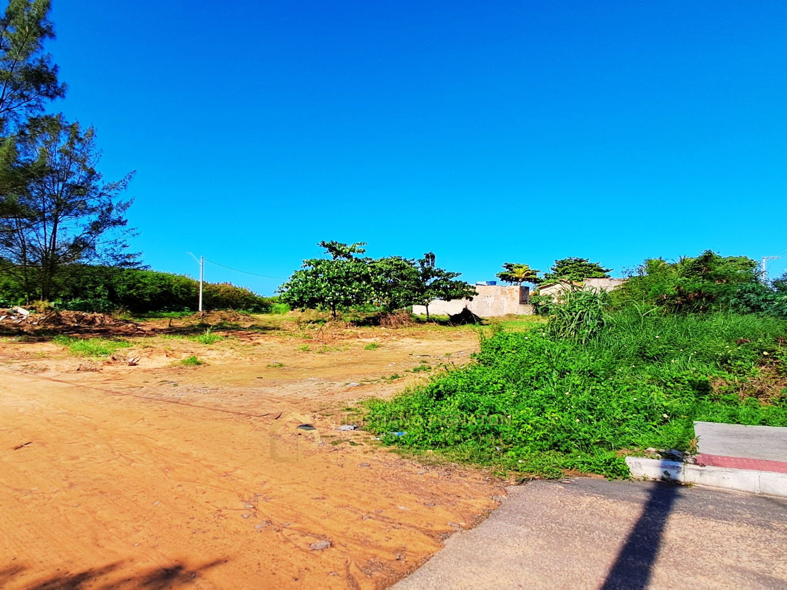Área de 3240m²